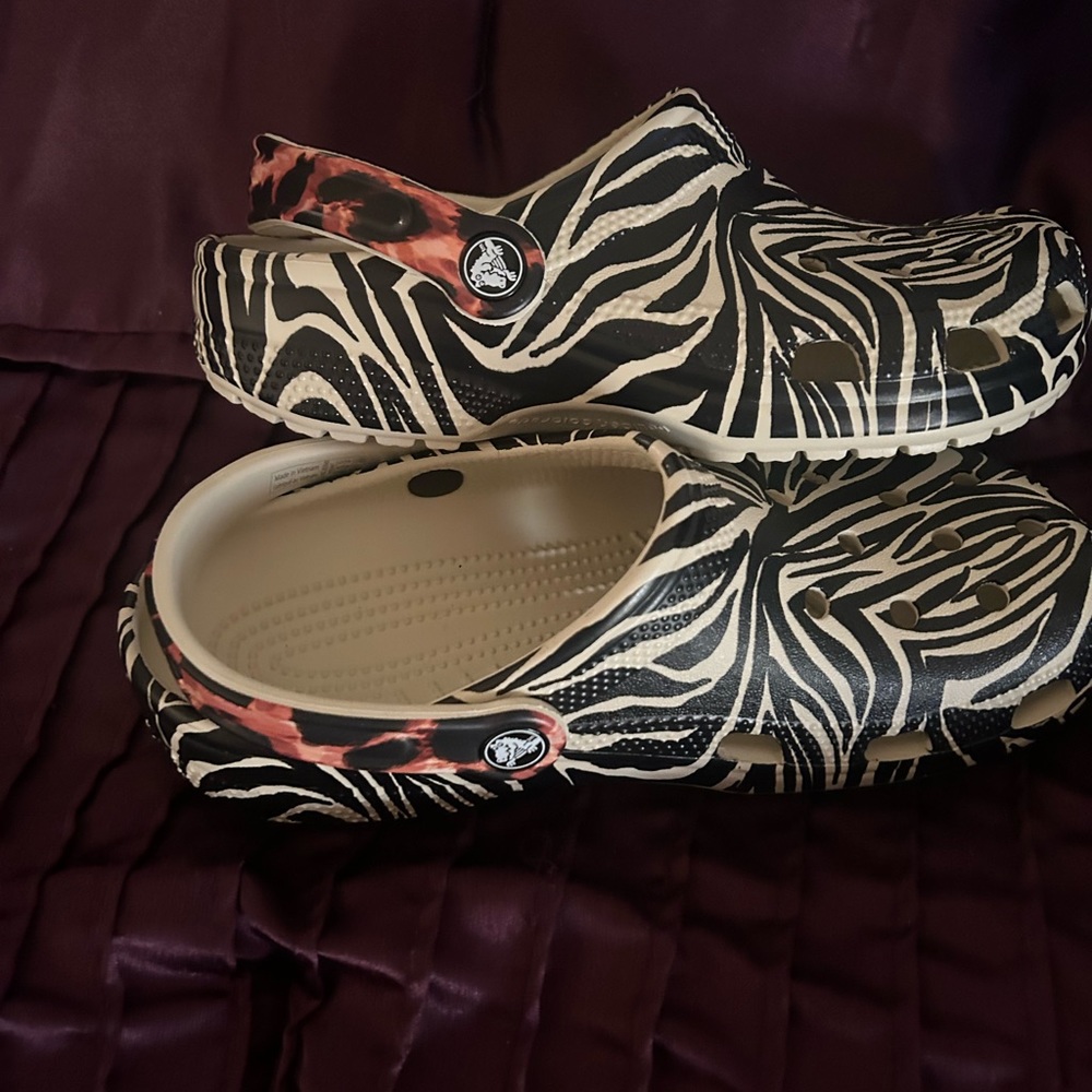 Crocs - Picture 4 of 5